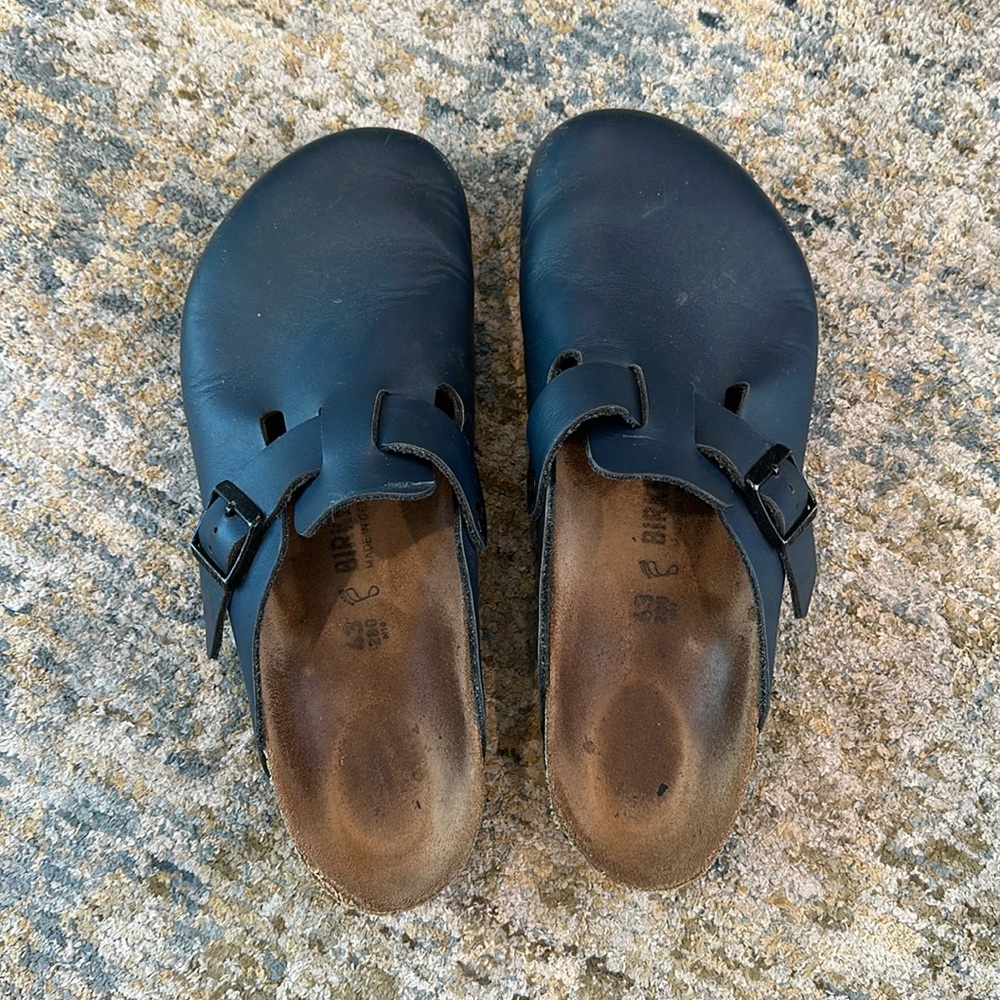 Men’s Navy Birkenstock Boston Clogs